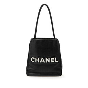 CHANEL Black Leather Shoulder Bag